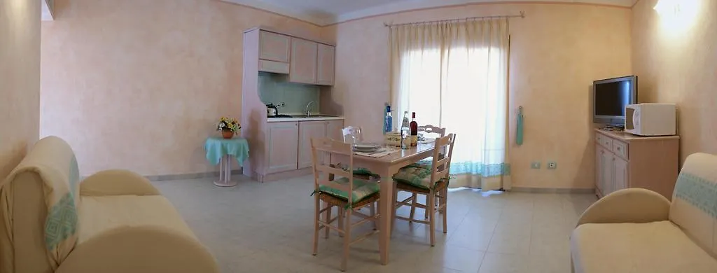 Residence Riva Azzurra Cannigione 3*,